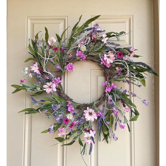 22'' Spring Door Lavender and Daisy Pink Artificial Wreath - Picture 2 of 5